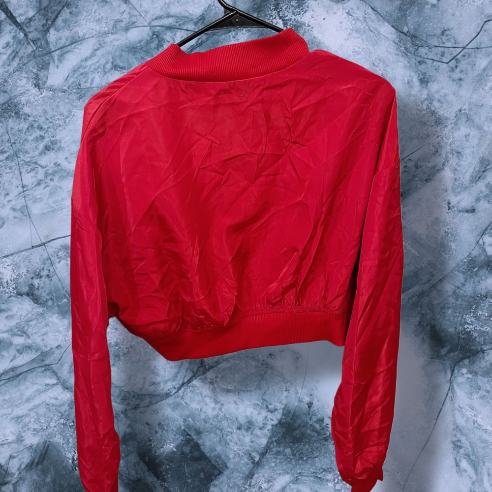 NWT Red Cropped Zip-Up Bomber Jacket – Lightweight Streetwear Layer - Picture 2 of 4